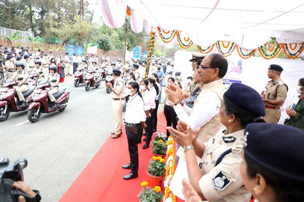 International Women’s Day मध्य प्रदेश में यातायात की जिम्मेदारी महिला पुलिसकर्मियों के हाथों में