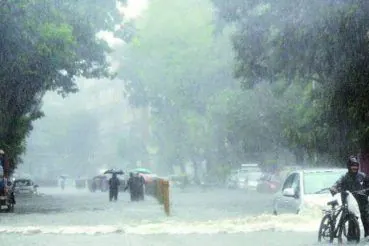 MP Weather Today: मध्य प्रदेश के 25 से ज्यादा जिलों में भारी बारिश का अलर्ट