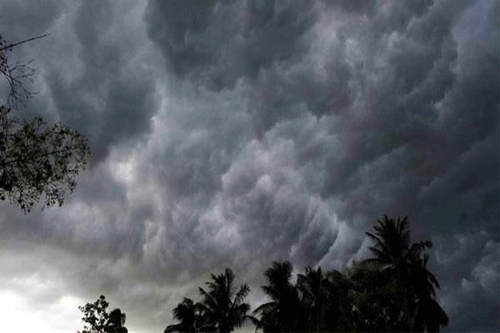 Chhattisgarh Weather: दोपहर बाद बदल सकता है मौसम, छत्तीसगढ़ के आज इन इलाकों में आंधी और बारिश की संभावना