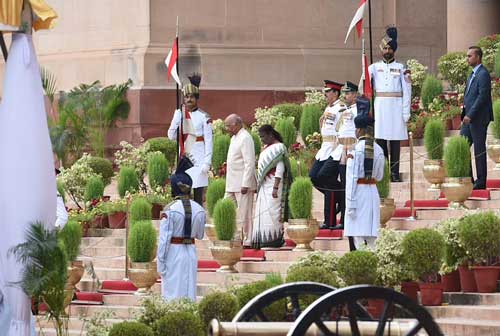 President Oath Ceremony: द्रौपदी मुर्मू ने देश की  15वीं राष्ट्रपति बनने के लिए ली शपथ