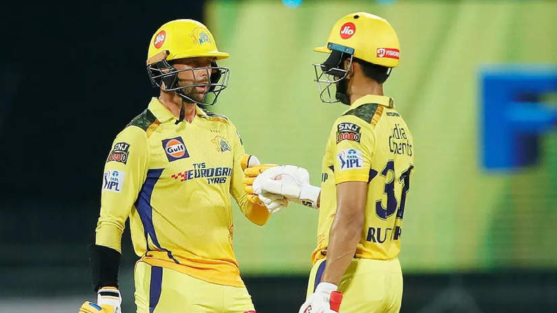 CSK vs GT: चेन्नई ने दिया 173 रन का लक्ष्य,शमी ने झटके दो विकेट