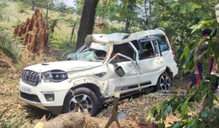 Jagdalpur Road Accident: जगदलपुर में भीषण सड़क हादसा! पेड़ और स्कार्पियो की जबरदस्त टक्कर, 3 की मौत