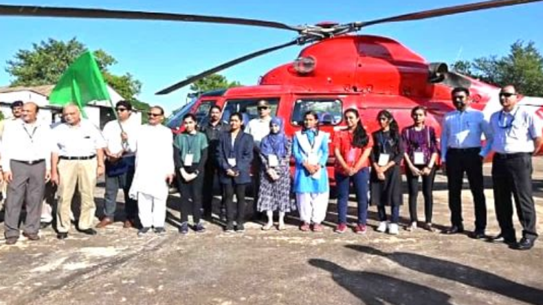 Helicopter Ride In Chhattisgarh: छत्तीसगढ़ में बोर्ड टॉपर्स को इस दिन कराई जाएगी हेलिकॉप्टर राइड