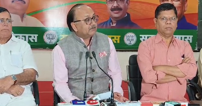 Sidharth Nath Singh: बिलासपुर पहुंचे यूपी के पूर्व मंत्री सिद्धार्थनाथ सिंह, मुख्यमंत्री भूपेश बघेल को बताया फोटोकॉपी