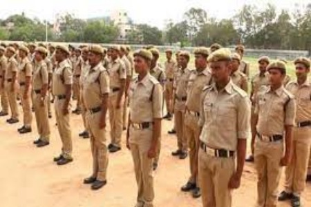 Government Job: छत्तीसगढ़ पुलिस में हजारों भर्ती, 12वीं पास हैं तो यहाँ करें अप्लाई