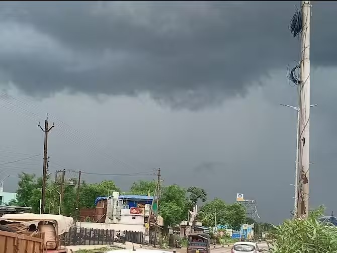 Chhattisgarh Weather: छत्तीसगढ़ के कुछ क्षेत्रों में हो सकती है बारिश, मौसम विभाग ने किया अलर्ट