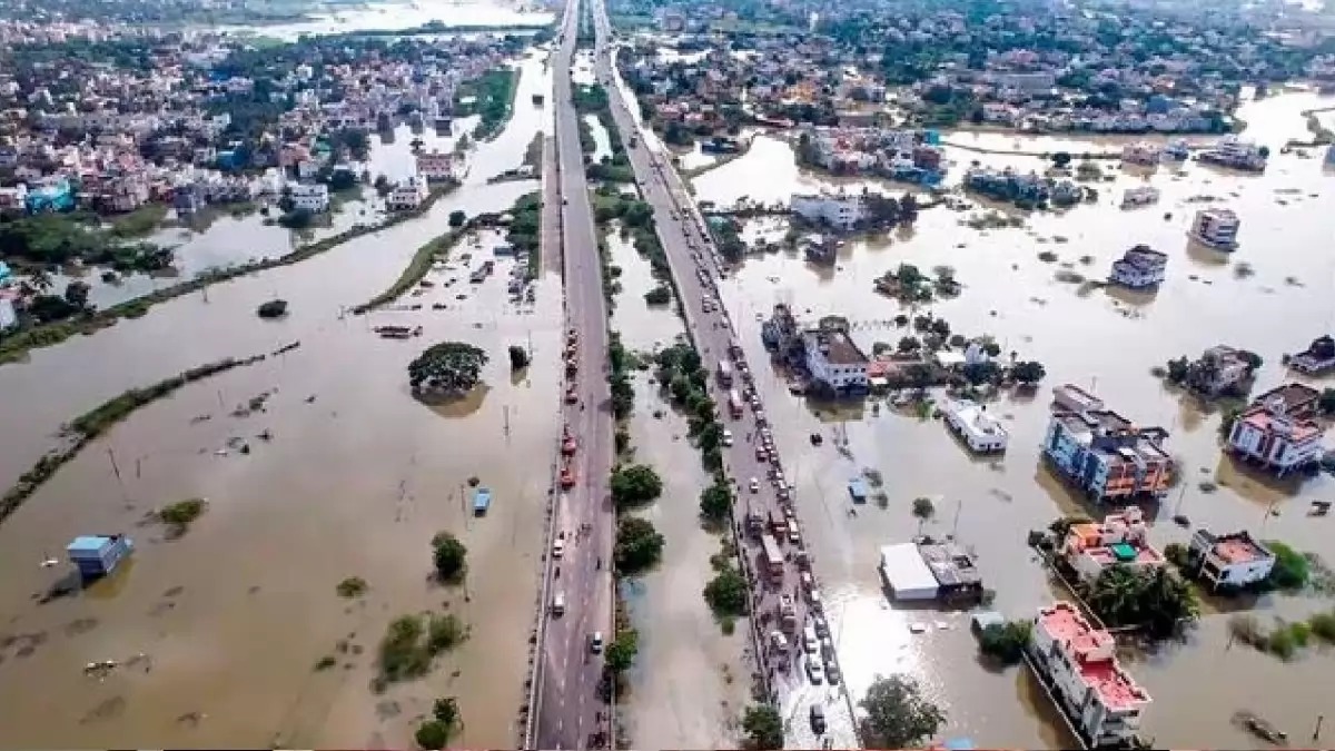 CG Weather: कोरबा का मौसम हुआ खराब, एक यूवक की बहकर मौत, वाहनों का लगी लंबी कतार