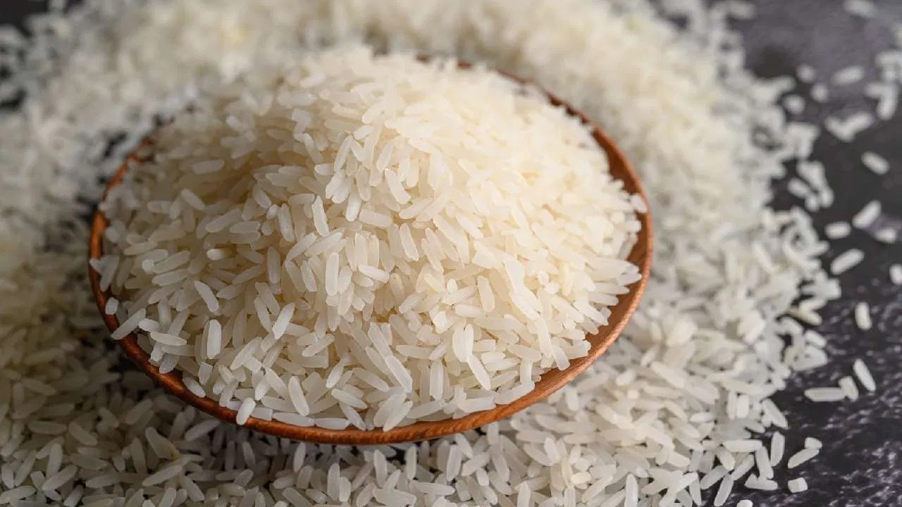 Rice Price Hike: चावल की बढ़ती कीमतों से सरकार परेशान, 29 रुपये/किलो में भारत चावल बेचने की तैयारी