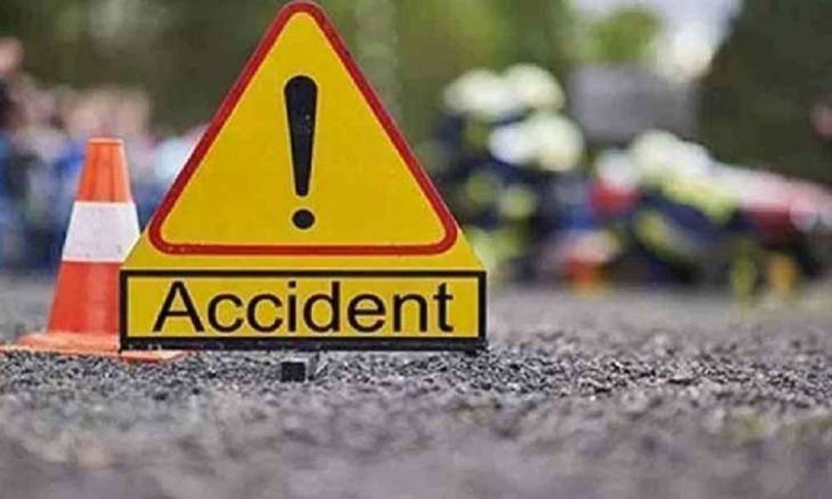 Accident News: छत्तीसगढ़ में भीषण सड़क हादसा, 2 की मौत 1 घायल