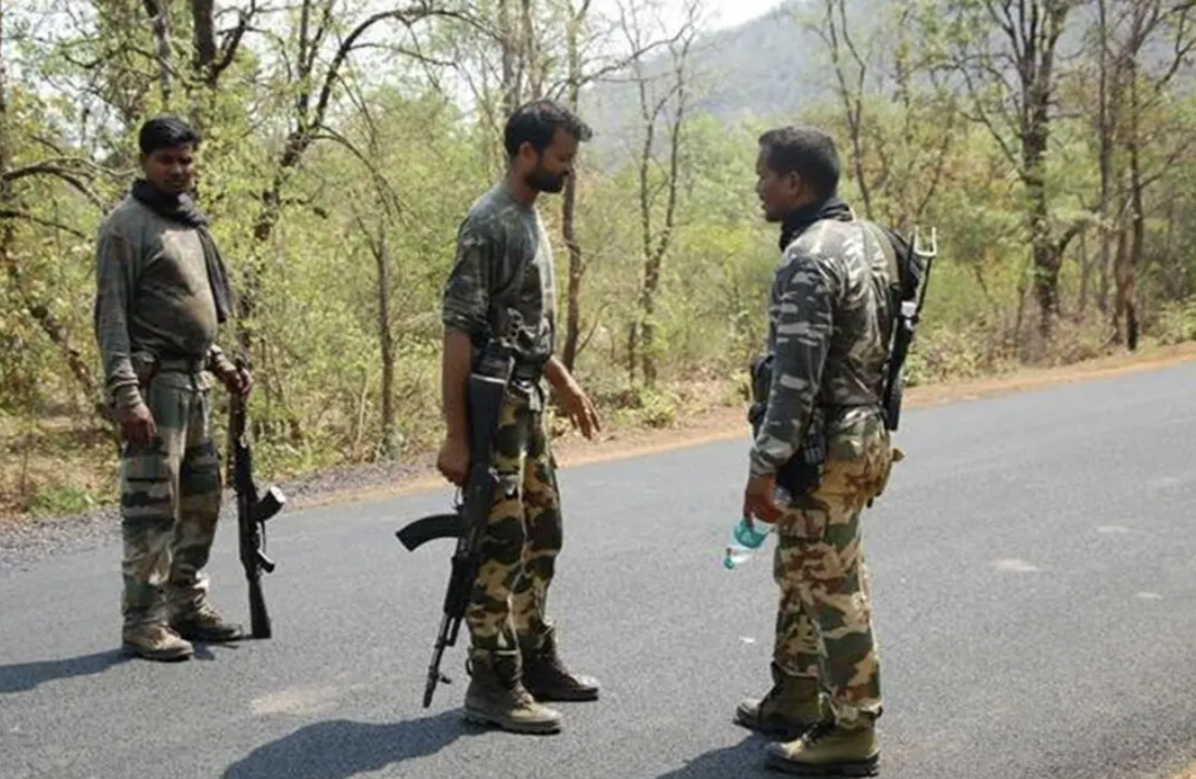 Naxals Arrest: सुरक्षाकर्मियों की बड़ी कामयाबी, टेकलगुड़ा ब्लास्ट के 6 नक्सली गिरफ्तार