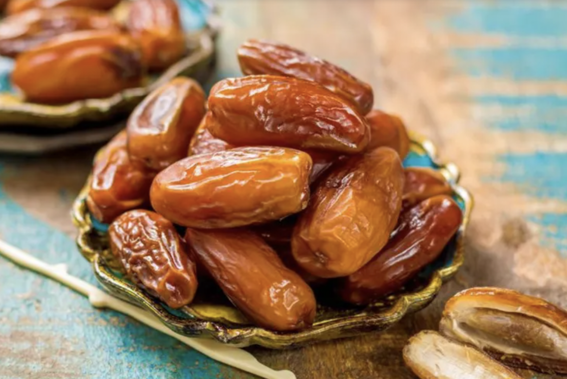 Dates Benefits: खजूर है स्वाद के साथ स्वास्थ्य का खजाना, अनेक बीमारियों से करता है बचाव