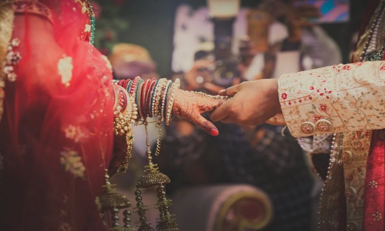 Chhatisgarh Wedding: खुद की शादी में पी रहा था शराब, दुल्हन कर रही थी इंतजार फिर…