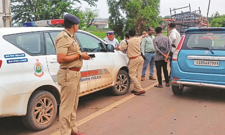 CG Traffic Challan: ड्राइविंग करने वाले हो जाए सावधान, अब लापरवाही पड़ेगी भारी 14 लोगों का कटा चालान